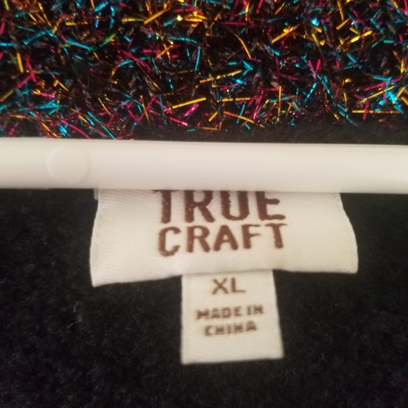 Sweaters - Picture 7 of 7